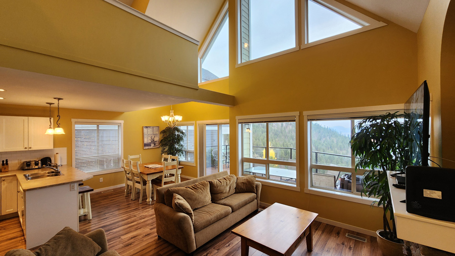 242-Living-Rm&-Dining